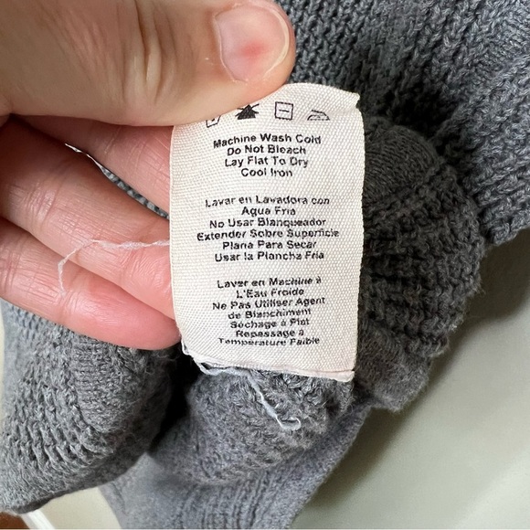 UGG Women's Gray Selby Short Sleeve Cowl Neck Pullover Sweater size XS - Picture 9 of 11